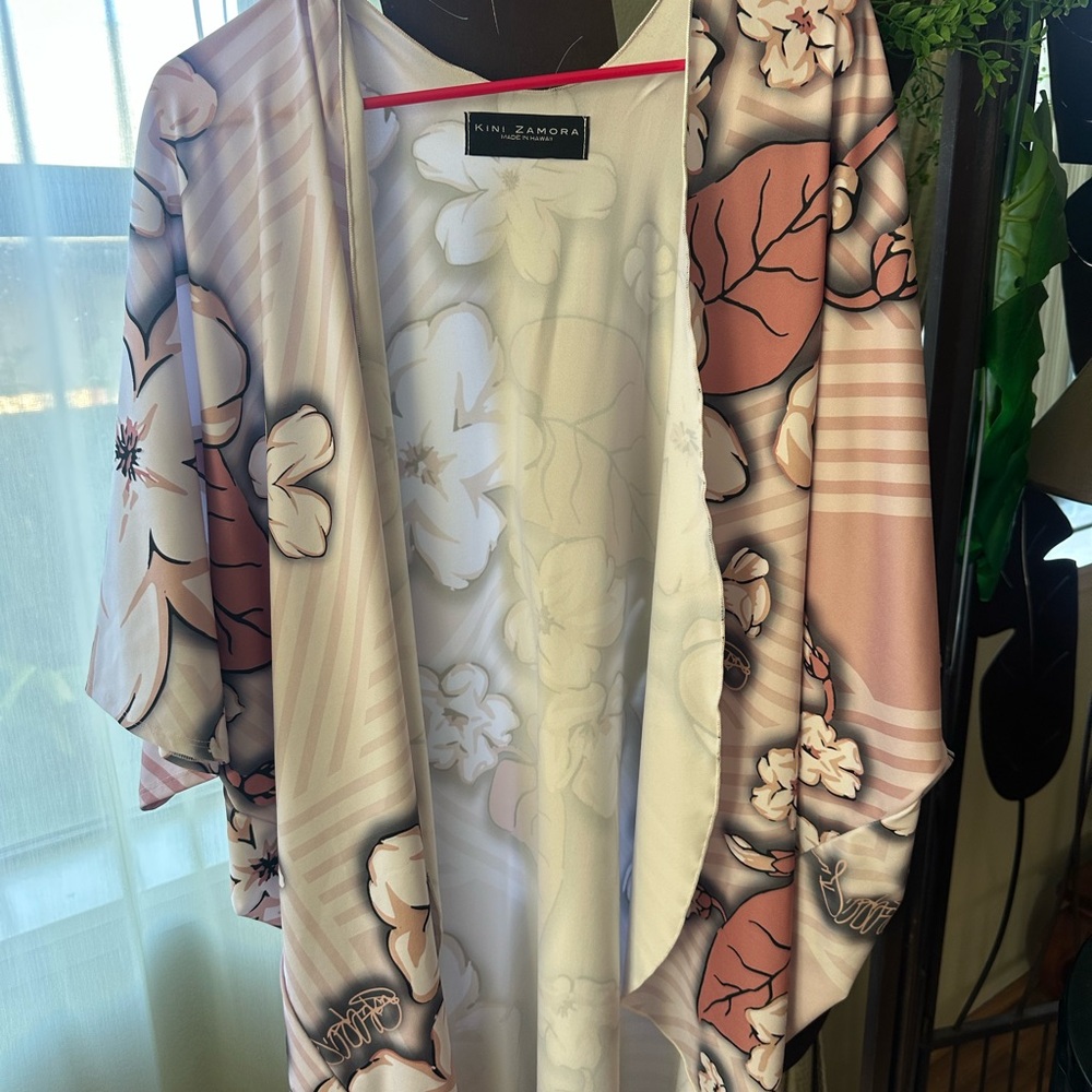 Kini Zamora Floral Cardigan